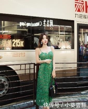 连衣裙■美女街拍:时尚可爱的小姐姐,穿搭紧致,展现曼妙的身姿!