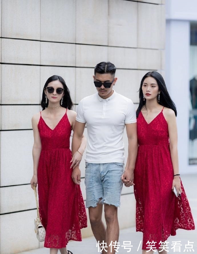 「漂亮」街拍:姐妹花长得漂亮,女神级别