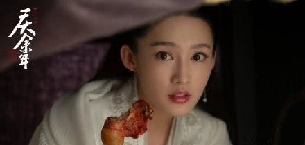 『奥尔良』庆余年里的穿帮镜头,没想到是从李沁手里的鸡腿开始的!