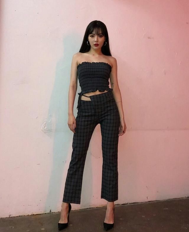 被金泫雅美晕了!白裙竟也能穿出性感风,“小野马”果真不是虚名