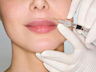 药店有个便宜的乳膏，去皱紧肤都不足挂齿，比打玻尿酸还要厉害