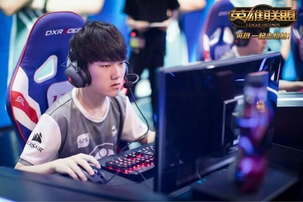 IG官微辟谣JKL手伤 最后一句却耐人寻味 网友:暗示我西皇上场?