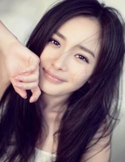  『熬夜』明星天天熬夜还能皮肤白皙不长痘，原来是睡前坚持3件事，赶紧学！