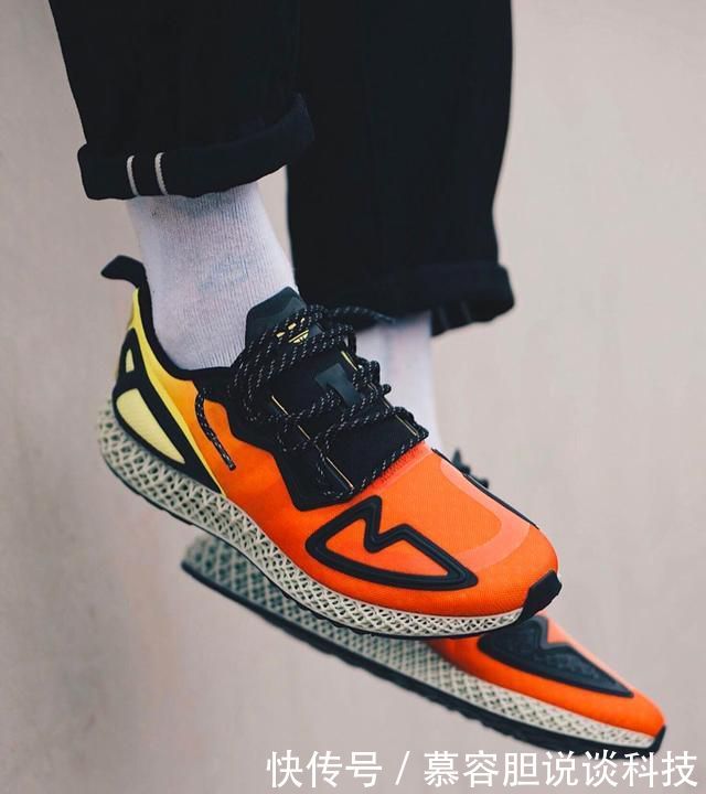 『日落』第一款「日落」配色的 adidas 4D 跑鞋!很有动感效果