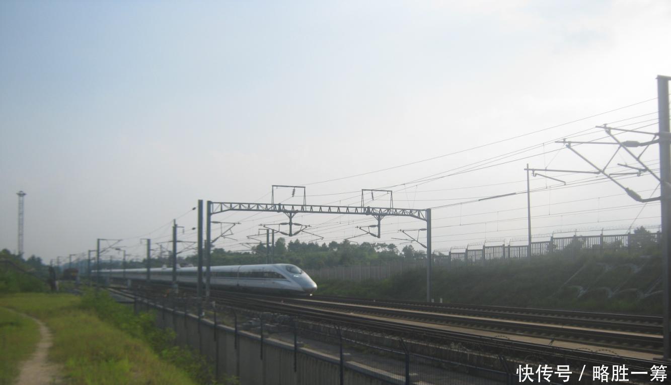  我国■我国第一个拥有高铁站的县！