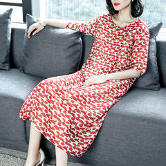 妈妈49岁，出门从不穿阔腿裤!只穿这洋气裙子，比旗袍甜美减龄