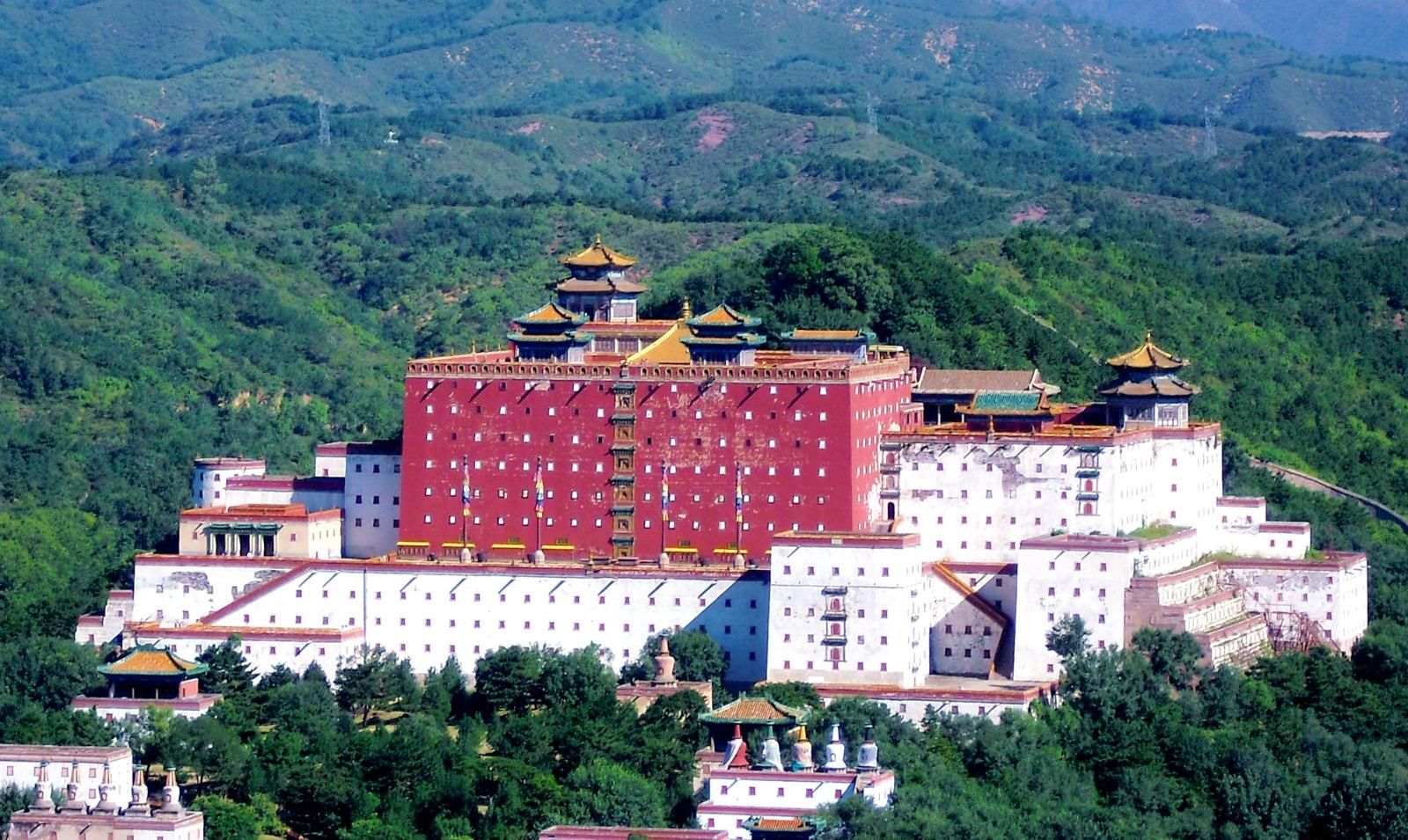 【适合】中国这几座适合避暑的城市,不光气候宜人,风景也是相当不错