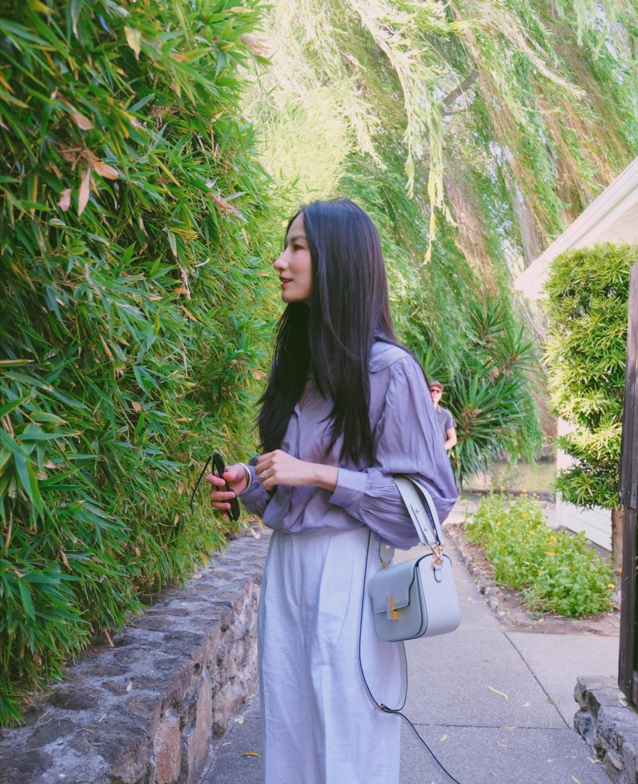  【感觉】40岁以上的成熟女性想要穿出年轻减龄的感觉,这样穿错不了