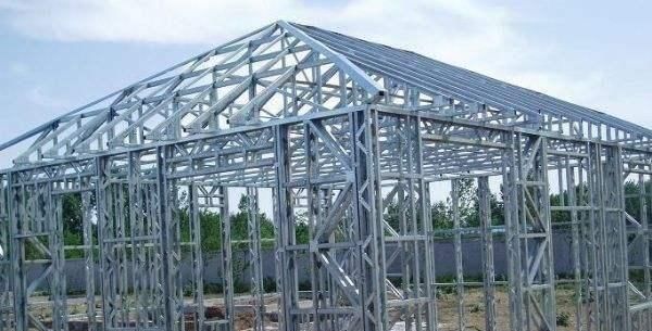  「轻钢」在农村建房子的时候，轻钢结构和砖混结构是什么样的经