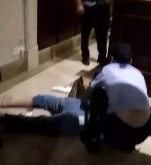 女网红纵犬伤人，殴打孕妇致流产……王思聪:泼妇妈没教她好好做