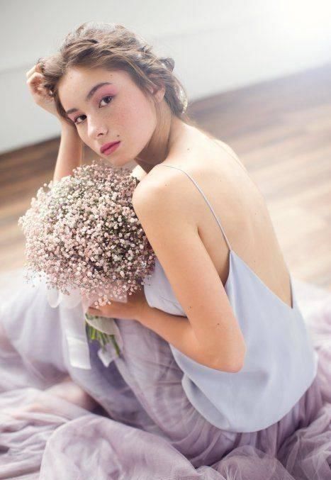 『新娘化妆贴士』新娘跟妆小提示:实际效果当然好面色最先要选好淡粉色胭脂及口红