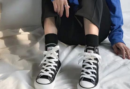  『布鞋都』小伙伴们最喜欢的帆布鞋，大家快来看一下，如何去搭配吧