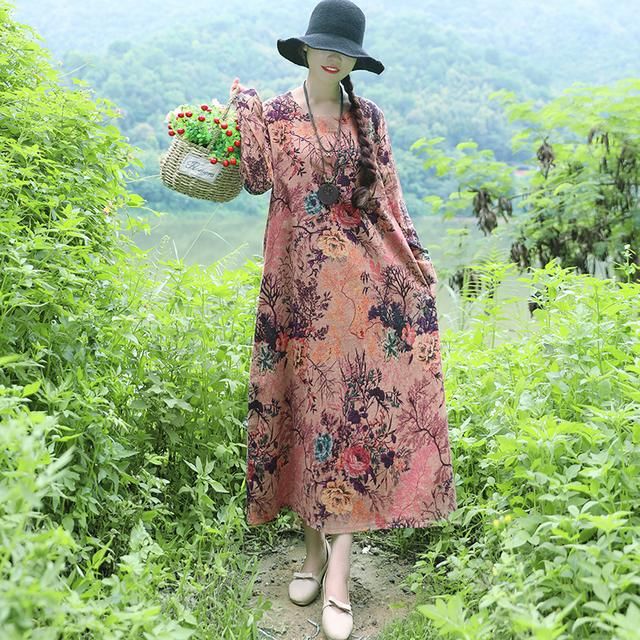 无意中发现:“棉麻”秋裙，不仅洋气还衬肤白，推荐60后女人穿