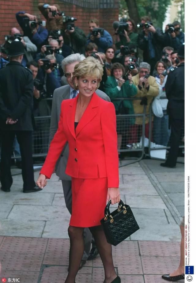 世上的繁星众多，却只有一个戴安娜王妃