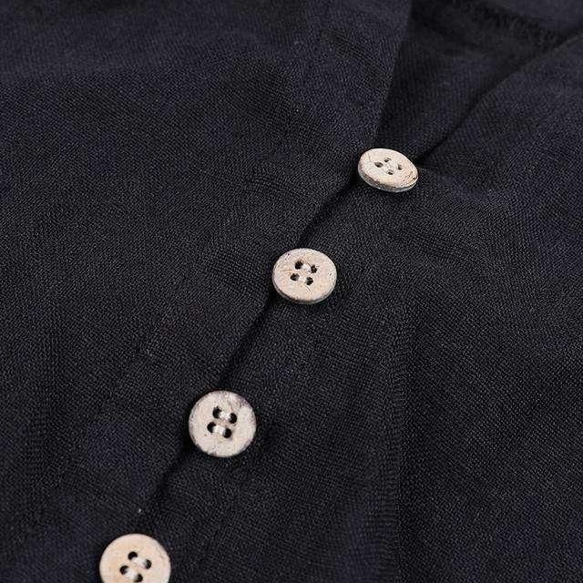 女人别总穿连衣裙, 俗土! 瞧下图女人穿俏秋衫, 一举一动都很美