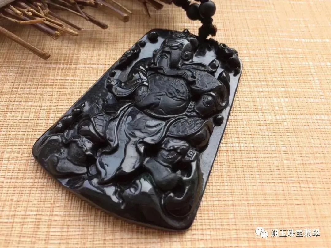 选购它■招财翡翠小挂件，就选这六种！