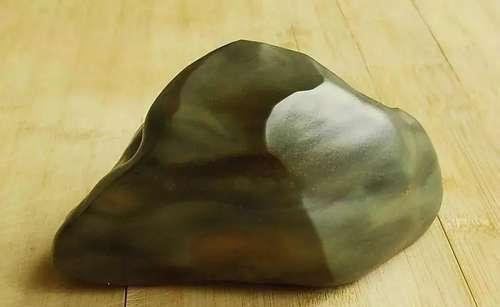 新疆捡石头最美季节又到了，教你在16个不同的地方捡石头！