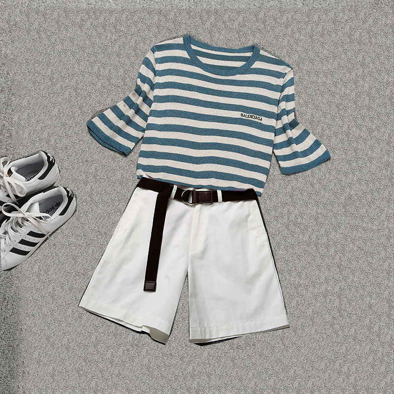 难怪老婆阔腿裤扔了,原来短裤套装上新款,清凉迷人魅力四射