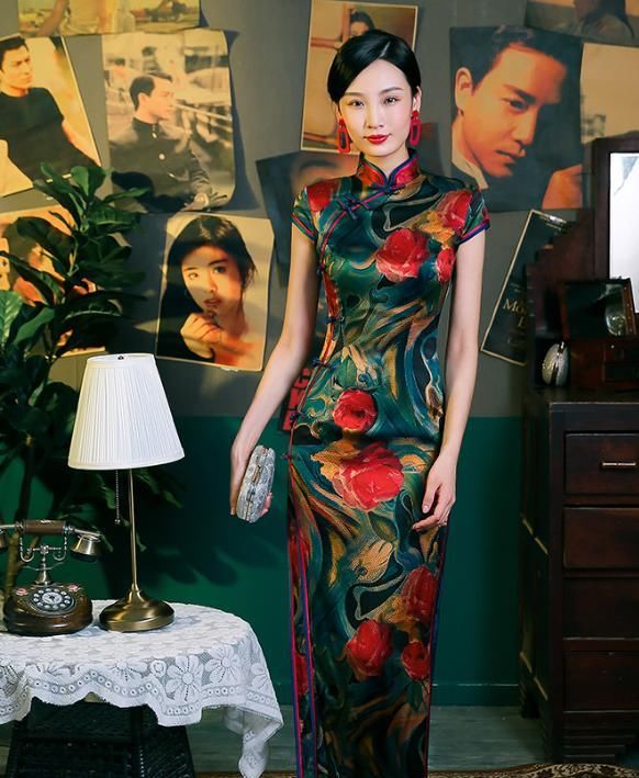 【女人】2020年3款好看的旗袍,迷人又华丽,女人就该有件像样的旗袍