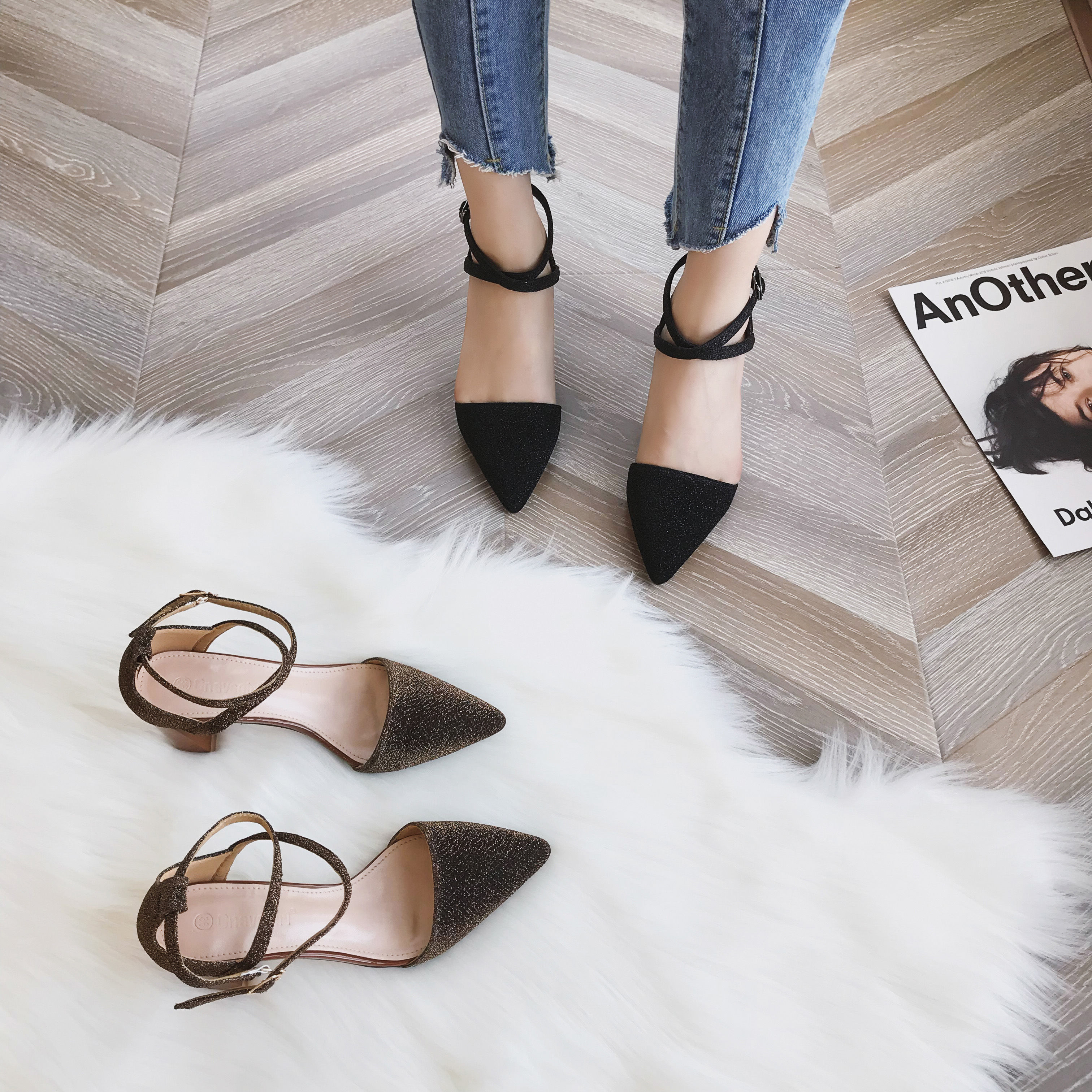 平底鞋太土了!这“高跟鞋”才符合女人独特的魅力，老公挪不开眼