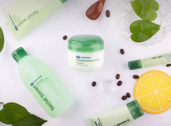 护肤总少不了湿敷，这几款维稳爽肤水百元轻松拿下!