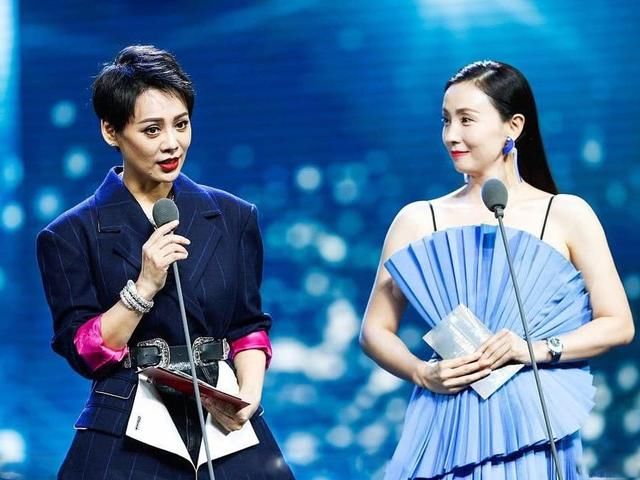 宁静与小陶虹同46岁，一个气场全开，一个却能穿29岁姑娘的裙