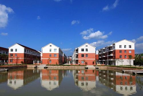 它被称为浙江第一村,是一座美如花园的村子,看看它美在哪里