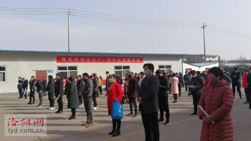  【洛报融媒记】工资高、离家近 这个县的农民工喜欢家门口就业
