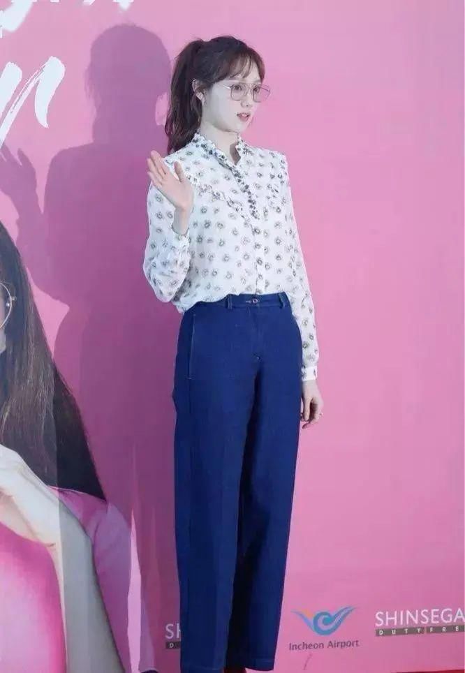  马尾@马尾扎发惊艳眼球，这个季节超配！