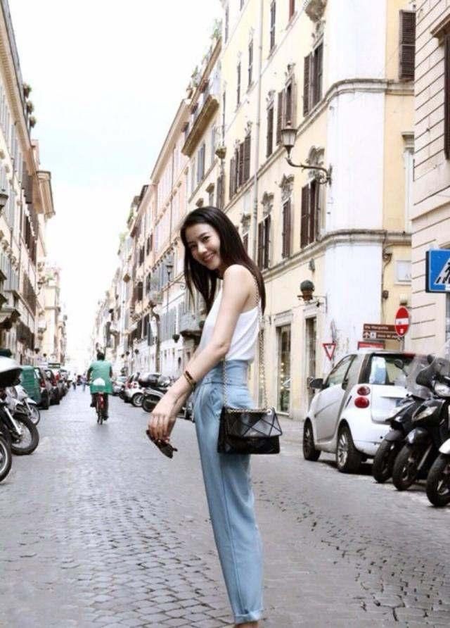 出道22年的高圆圆街拍越来越美了! 一点都看不出这是39岁的人!