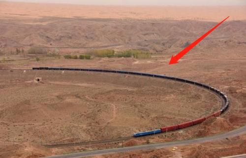 厉害了我的国！用铁路成功征服沙漠，外媒：怎么做到的？