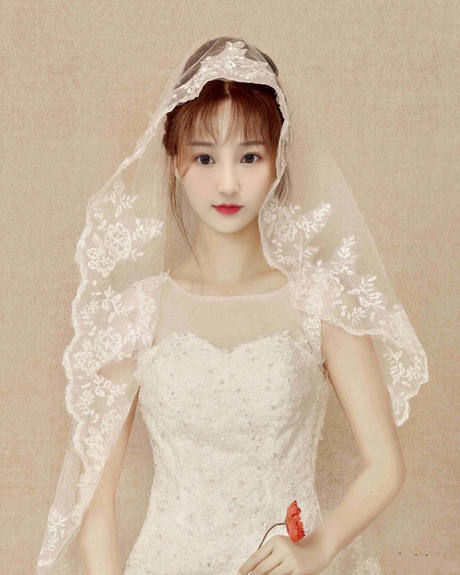 俏丽精致的萌系美女，不同穿搭美的千娇百媚，清澈眼神纯美动人