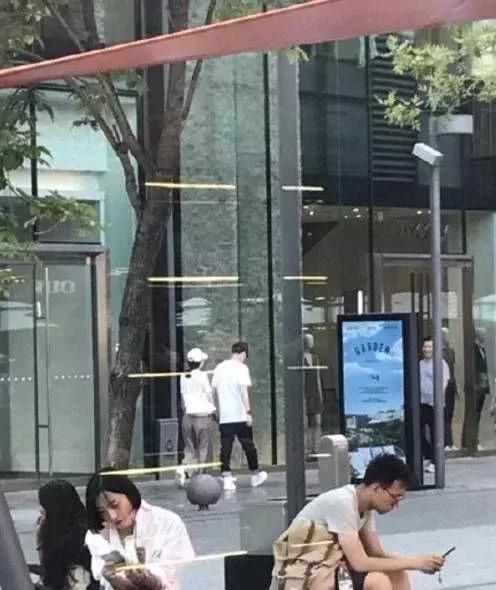 赵丽颖要公布对象?暗戳戳秀了2年恩爱没人相信?