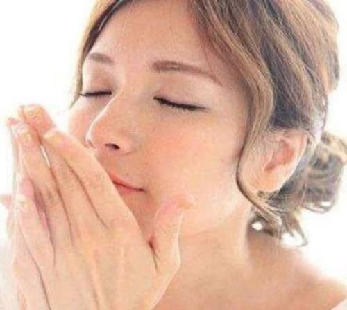  提取物：痘痘想要完全去除并不难，能跨过这3道坎，就可以成功祛痘！