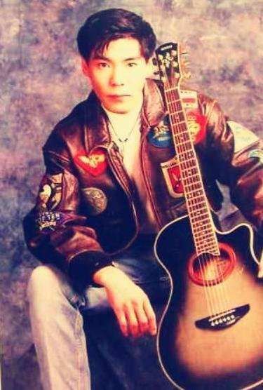  长得很快|在阳台自己动手种菜很简单，除了种韭菜，还能种芦笋