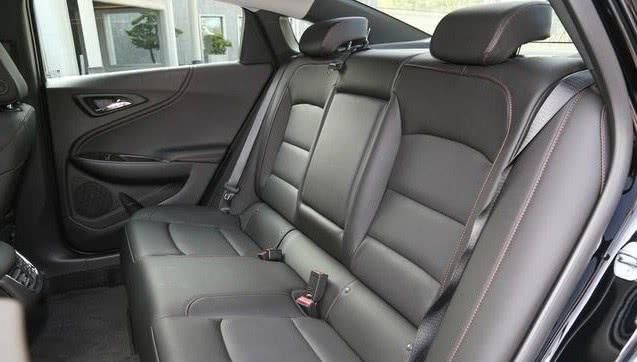  「中型车」这款“精品”中型车，配2.0t＋9at，破百7.2秒真出色