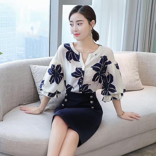 办公室女人就喜欢这么穿,时尚性感又迷人,看下面姐姐们就知道了