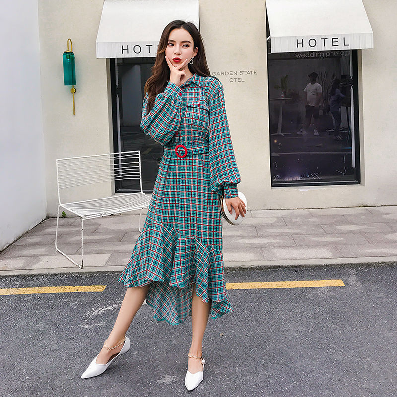 女人千万别在裙子里套裤子,看看下面这几款,一件比一件美