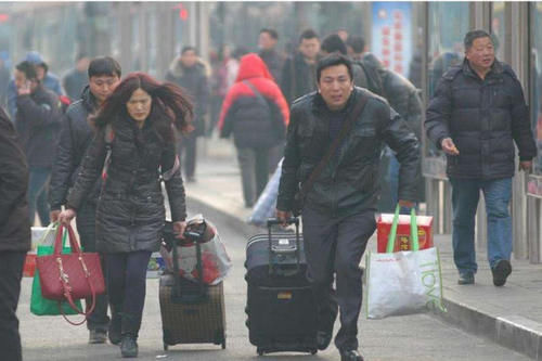 今年春节回家我什么车也不乘坐，骑着单车回家：一路风景一路歌