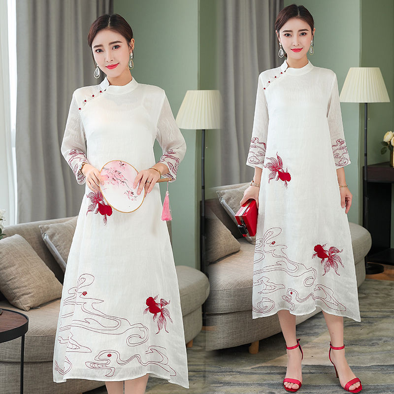 无论哪个年龄的女人穿上旗袍都让人挪不开眼，美到炸