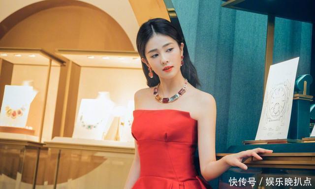  『让自己』女生穿衣不要轻易露出这3个部位，回头率太高，还容易引发尴尬