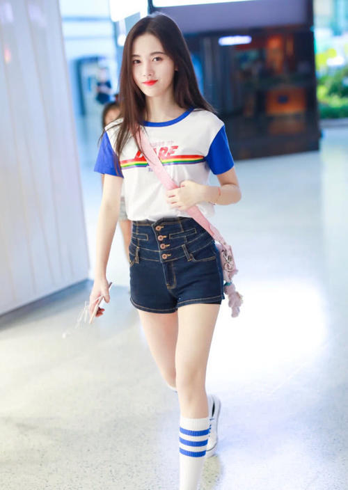 鞠婧祎不p图差别很大?穿仙女裙却成“五大三粗”,假的76斤?