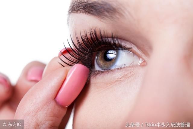 很多妹纸们做完睫毛后都美美哒！怎么样让睫毛的美更持续呢？