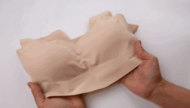 美胸已经不能满足了，心机girl们开始注重舒适性感美背了!