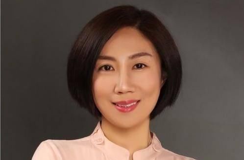 【中年】40岁怎么了? 中年女士剪短发,再也不当黄脸婆