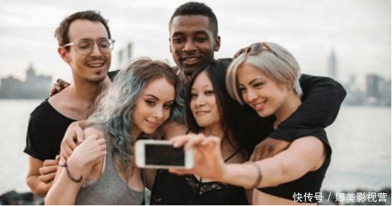  我国：德国网友热议：中国到底有多发达？看来过中国的德国人怎