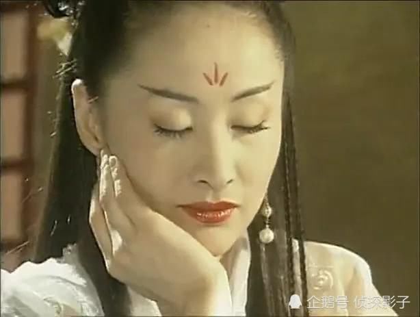 闭目养神的古装女子,于莉美严、袁咏仪优雅、王艳帅哥就像个男孩
