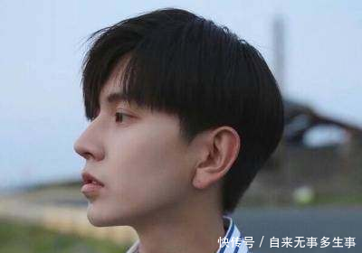 男生发质粗硬怎么留中分