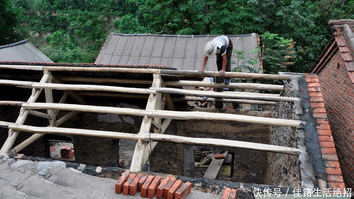 大叔花10万给儿子建婚房，雕了条龙镇宅，富豪看了出100高价求购