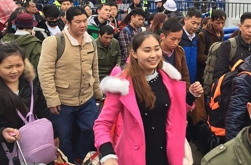 打工族的无奈，辛苦一年，只攒了3万块，父母：不是月薪6000吗？